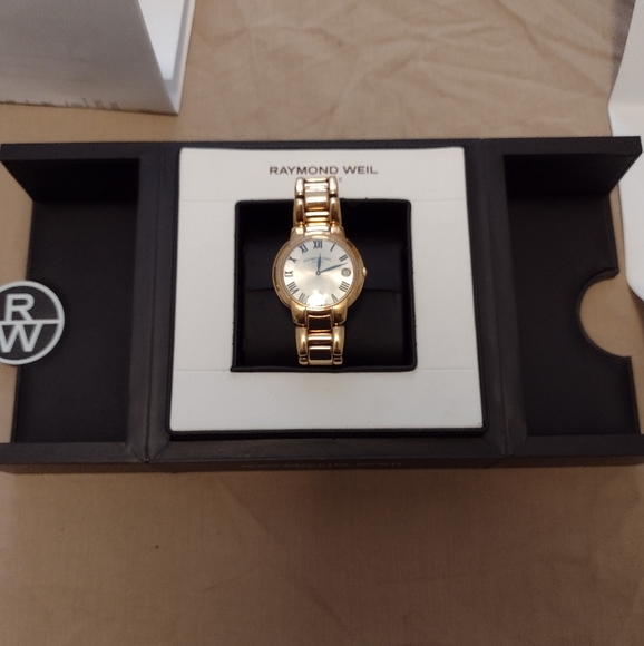 Raymond Weil Geneva Rose Gold Ladies Watch main image 2
